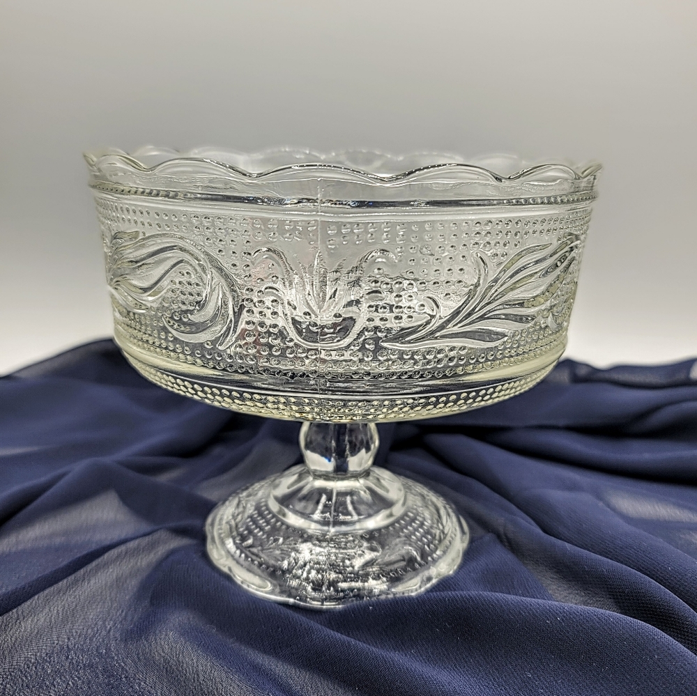 EO Brody Clear Pressed Glass Compote Pedestal Bowl Scalloped Candy Dish Vintage